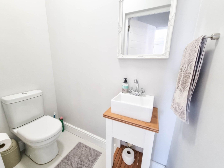 2 Bedroom Property for Sale in Westcliff Western Cape